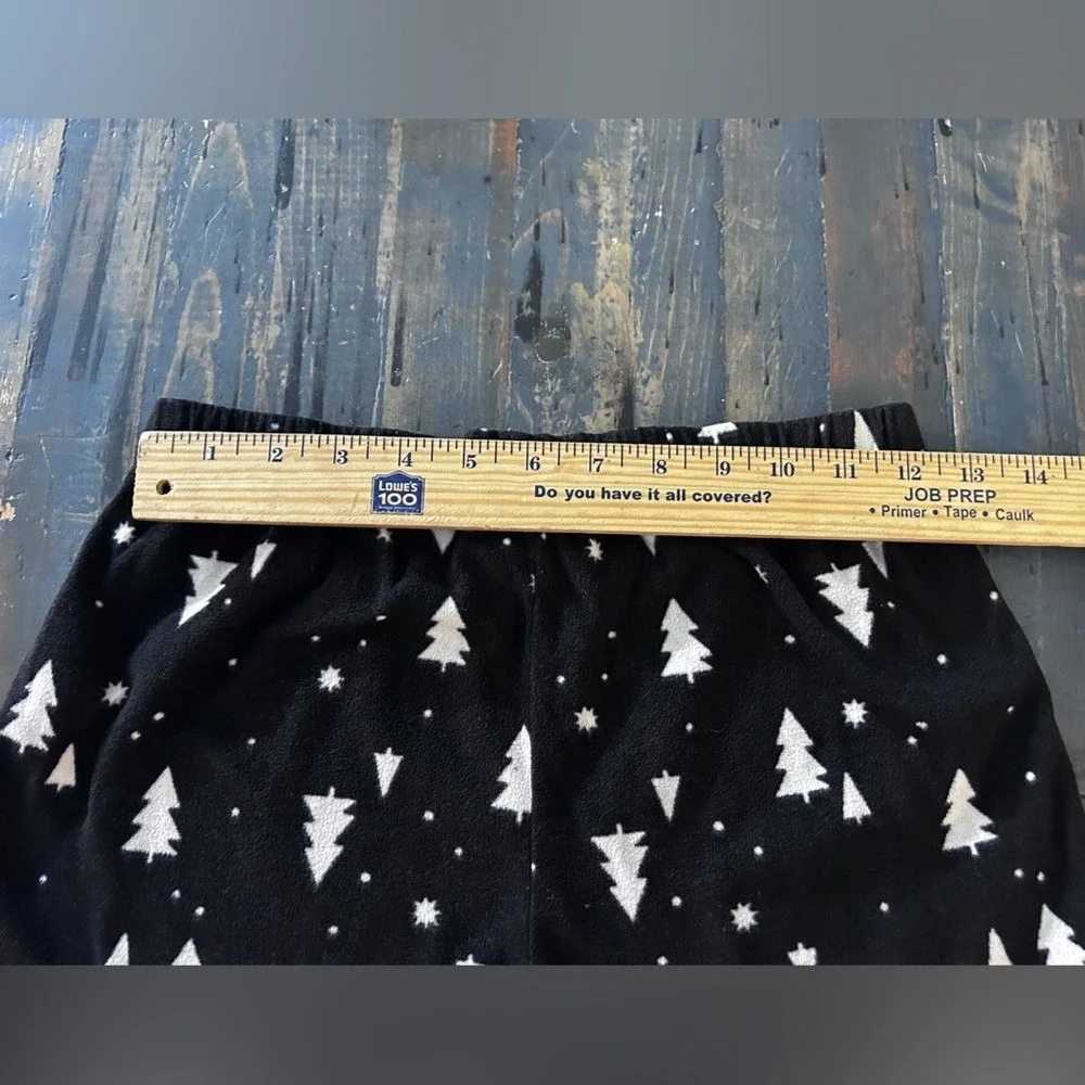 Old‎ Navy Girls XL 14-16 Black Fleece Christmas Tree Pajama Shorts Holiday Cozy